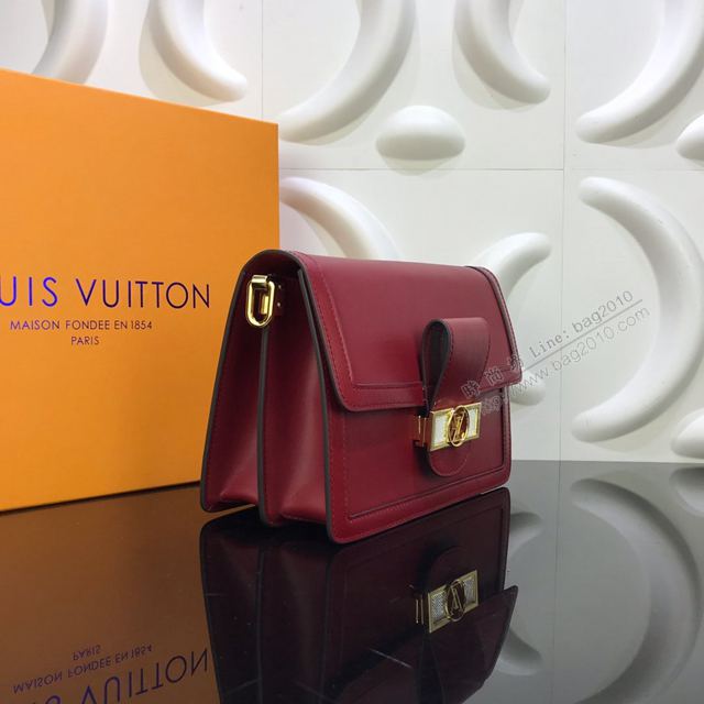 LV包 LV女包 2020早春系列 原版光滑小牛皮百搭單肩包 Dauphine中號手袋 LV斜挎女包  ydh3315